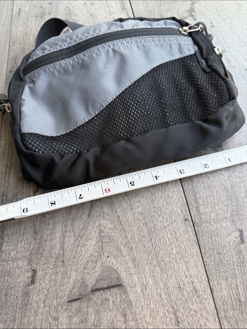 REI Recreational Equipment Inc. Gray and Black Waist Sling Pack Bag - Picture 7 of 9